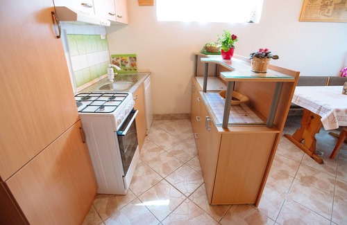 Zrece Apartment | Apartment Jorsi with Mountain View 2.