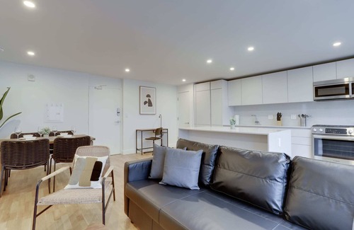 Radnor - Fort Myer Heights Apartment | Apartment Just 10 Minutes Away to Airport