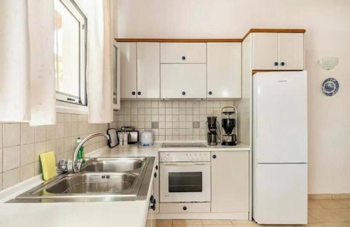 Ag. Georgios Apartment | Apartment 'Kassandra Two-Bedroom Bungalow Pool' with Shared Pool, Wi-Fi and Air Conditioning
