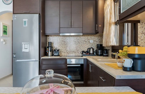 Vromolithos Apartment | Apartment 'Kasti's House 2' with Sea View, Wi-Fi and Air Conditioning