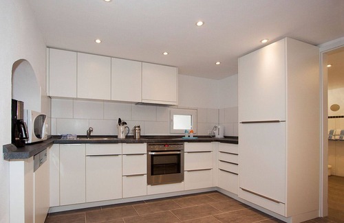 Lenne Apartment | Apartment 'Katze' with Shared Terrace, Shared Garden and Wi-Fi
