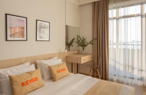 Kentron Apartment | Apartment KeyGo #0065 is the key to a comfortable location