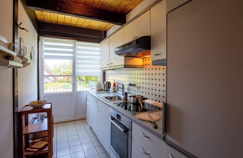 Ostersiel Apartment | Apartment 'Kleiner Seehund' with Balcony and Wi-Fi