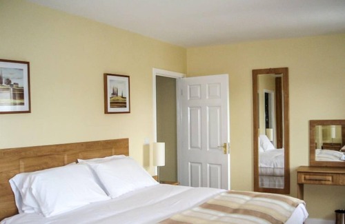 Trim Apartment | Apartment Knightsbrook in Trim - 9 persons, 3 bedrooms