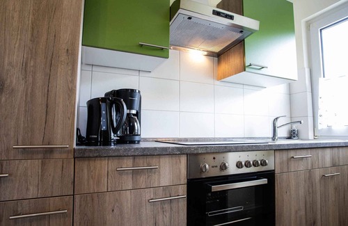 Sellinghausen Apartment | Apartment 'Kornkammer' with Shared Garden, Balcony and Wi-Fi
