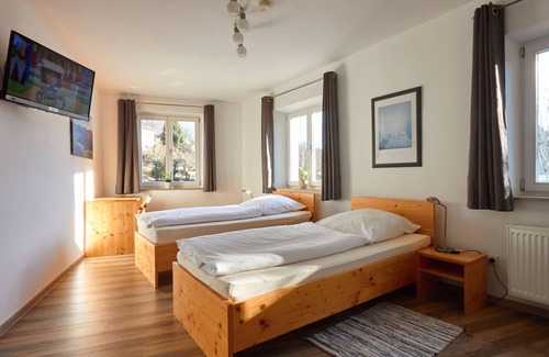 Graefenberg Apartment | Apartment L (4-8 pers./ from 2 nights) - Apartment-Haus Gundelfinger