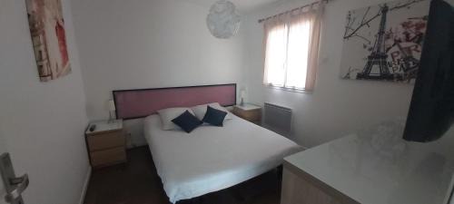 Villeneuve-le-Roi Apartment | Apartment L'Aquarius