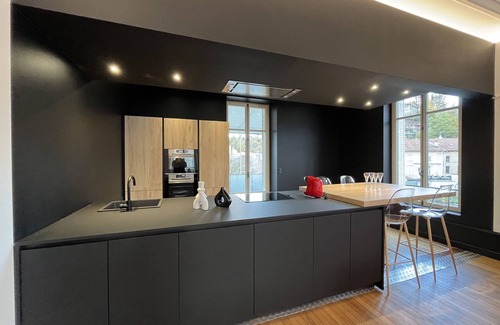 Epinal Apartment | Apartment 'L'aristide' with Private Terrace, Balcony and Wi-Fi