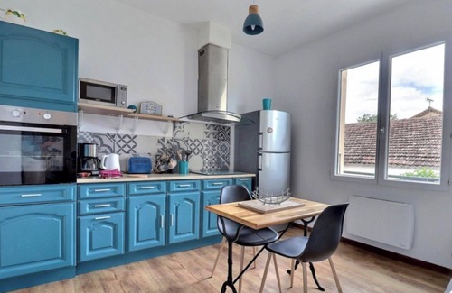 Orgnac-l'Aven Apartment | Apartment 'L'aven' with Balcony and Wi-Fi