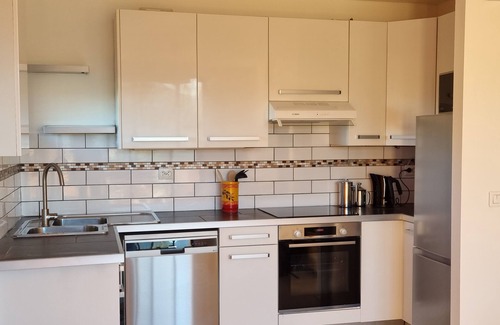La Croix-Valmer Apartment | Apartment L'Azur: Spacious terrace with panoramic views, pool