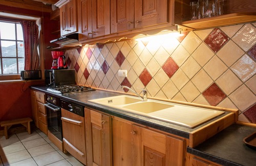 Sollieres-Sardieres Apartment | Apartment 'L'erelaz' with Mountain View and Wi-Fi