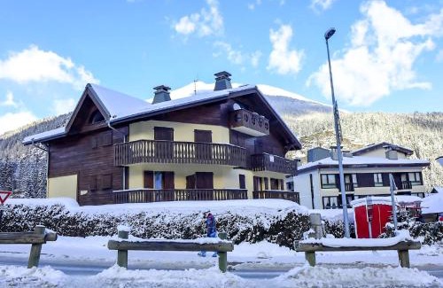 Les Houches Apartment | Apartment L'Hermine by Interhome