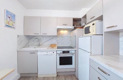 Vaux-sur-Mer Apartment | Apartment L'Océan by Interhome