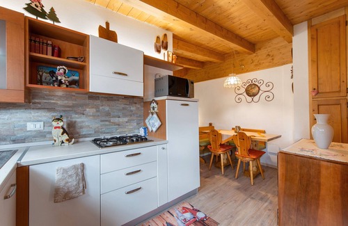 Vodo Cadore Apartment | Apartment 'La Casa Dei Cervi - Mansarda' with Mountain View, Balcony and Wi-Fi