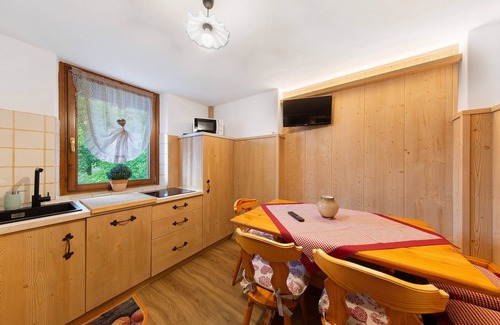 Vodo Cadore Apartment | Apartment 'La Casa Dei Cervi' with Mountain View, Balcony and Wi-Fi