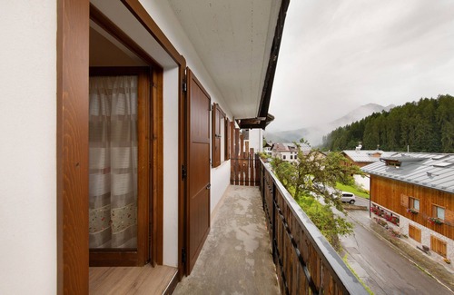 Vodo Cadore Apartment | Apartment 'La Casa Dei Cervi' with Mountain View, Balcony and Wi-Fi