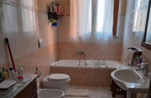 Porto Torres Apartment | Apartment 'La Casa Dello Zio Tom' with Balcony, Wi-Fi and Air Conditioning