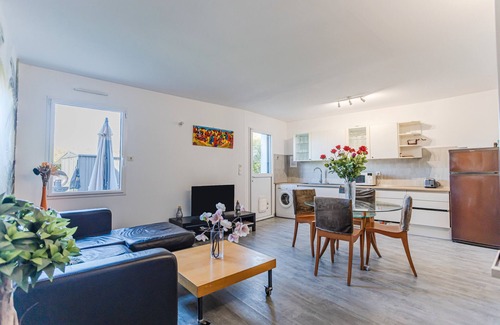 Sene Apartment | Apartment 'La Casa Sol'ojo - 100m Mer' with Private Garden and Wi-Fi