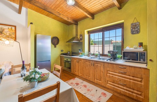 Las Casas Apartment | Apartment 'La Casa Verde' with Sea View, Wi-Fi and Air Conditioning