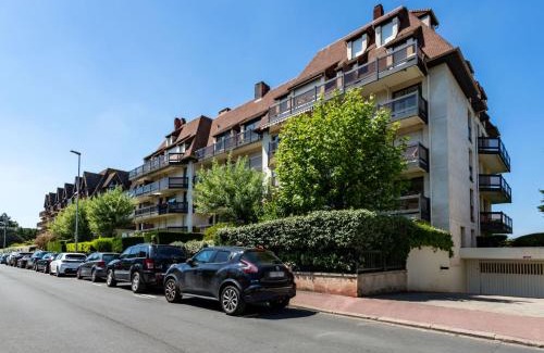 Deauville City Centre Apartment | Apartment La Commanderie by Interhome