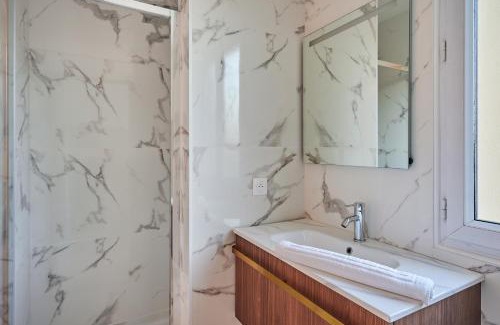 Puteaux Apartment | Apartment La Défense by Studio prestige