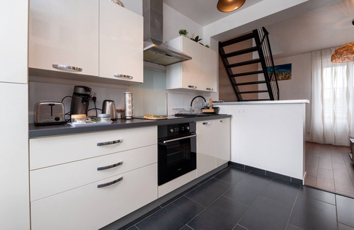 Lorient Apartment | Apartment 'La Désirade - Ilots De Merville' with Wi-Fi