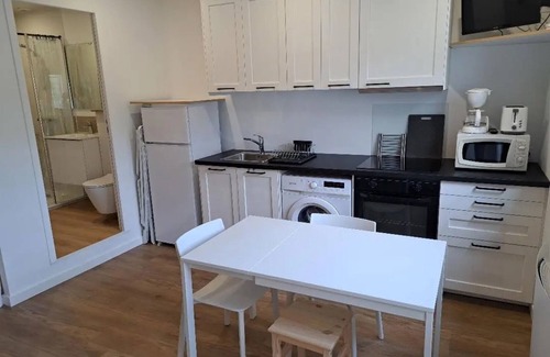 Pornichet Apartment | Apartment 'La Dune De Sable Les Evens' with Private Terrace and Wi-Fi