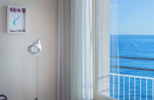 Sanremo Apartment | Apartment "La Finestra Sul Mare" with Sea View, Terrace, A/C & Wi-Fi