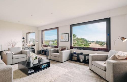 Saint-Briac-sur-Mer Apartment | Apartment La Houle by Interhome