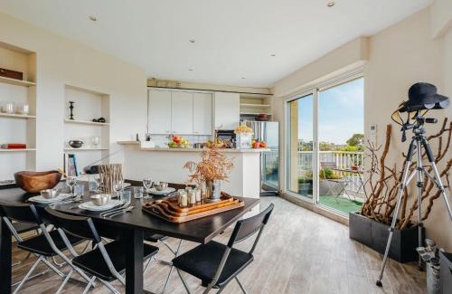 Saint-Briac-sur-Mer Apartment | Apartment La Houle by Interhome