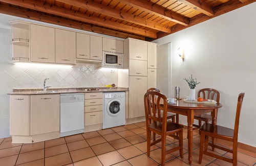 Bustio Apartment | Apartment 'La Mata' with Balcony and Wi-Fi