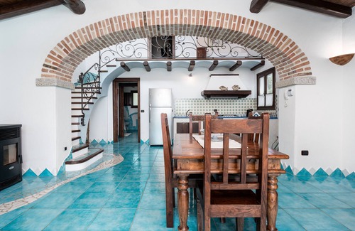 Orosei Apartment | Apartment 'La Vela A' with Sea View, Wi-Fi and Air Conditioning