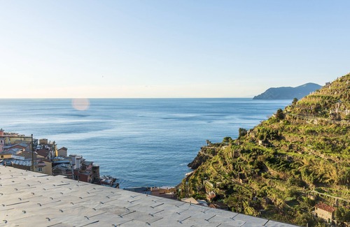 Manarola Apartment | Apartment Lambiccu by Arbaspàa, with sea view terrace, in Manarola