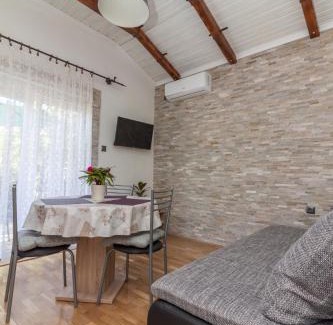 Sarsoni Apartment | Apartment Laurel