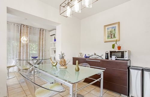 Salernes Apartment | Apartment 'Le Clos De L'ange 3' with Private Terrace, Wi-Fi and Air Conditioning
