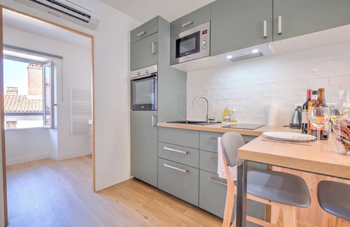 Perigueux Apartment | Apartment 'Le Cocon' with Wi-Fi and Air Conditioning