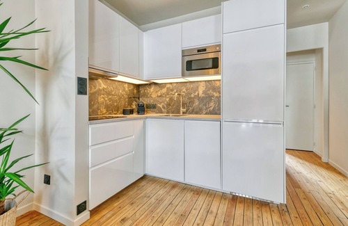 Pornichet Apartment | Apartment 'Le Dauphin' with Wi-Fi