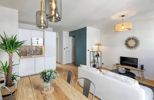 Pornichet Apartment | Apartment 'Le Dauphin' with Wi-Fi
