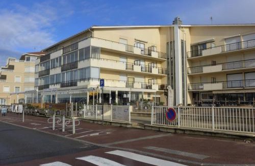 Capbreton Apartment | Apartment Le Grand Large by Interhome