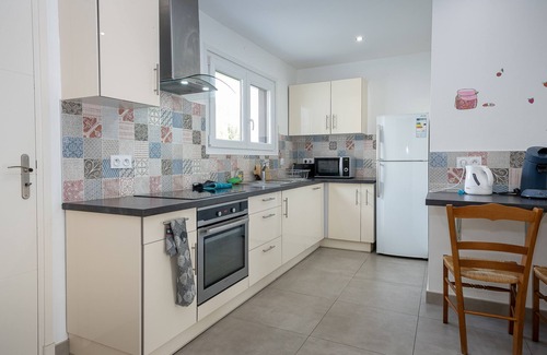 Chambery Apartment | Apartment 'Le Jirani' with Private Terrace, Private Garden and Wi-Fi