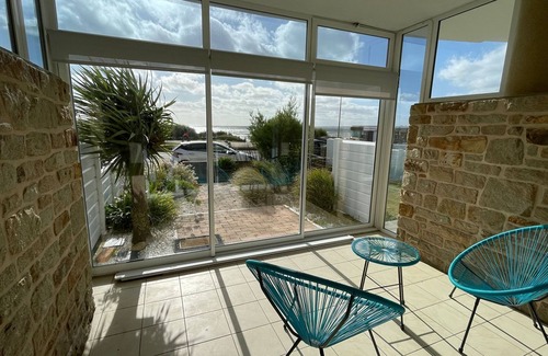 Le Fort Bloque Apartment | Apartment 'Le Nid De Keragan' with Sea View, Private Terrace and Wi-Fi