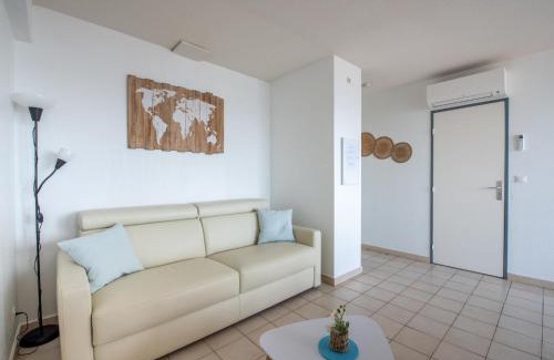 Cavaliere Apartment | Apartment Le Palazzo del Mar-13 by Interhome