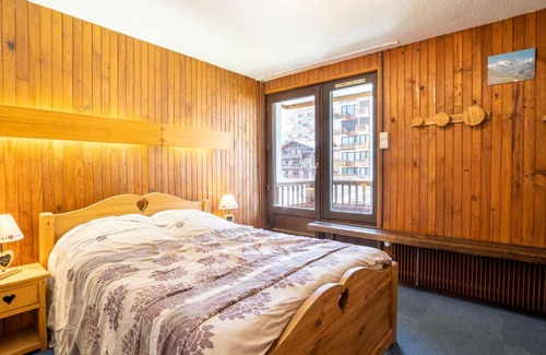Val-Thorens Apartment | Apartment Le Roc de Peclet by Interhome
