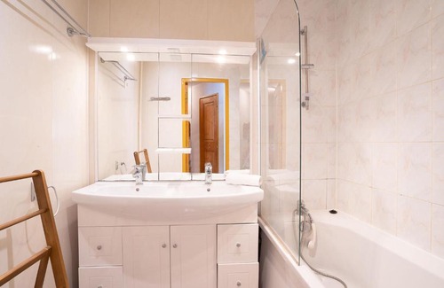 Val-Thorens Apartment | Apartment Le Roc de Peclet by Interhome