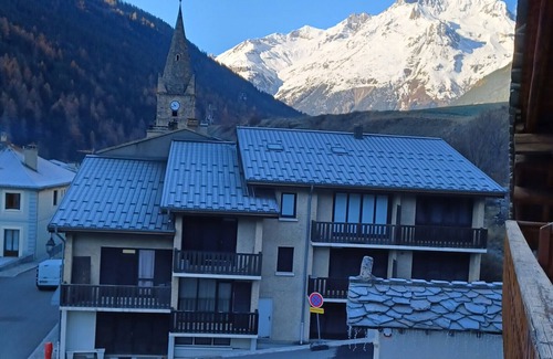 Val Cenis Apartment | Apartment 'Les Chardons' with Mountain View, Balcony and Wi-Fi