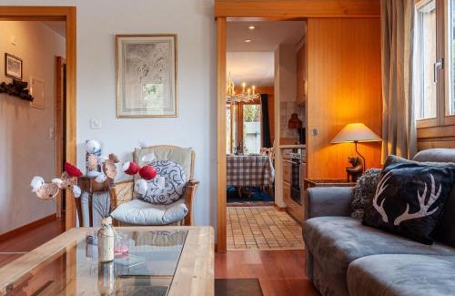 Saint-Pierre-de-Clages Apartment | Apartment Les Chouettes 4 by Interhome
