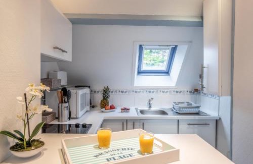 Carnac Apartment | Apartment Les Pins-3 by Interhome