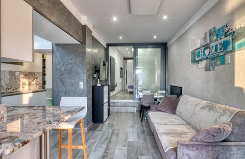 Menton Apartment | Apartment Les Sablettes Panoramic Sea View
