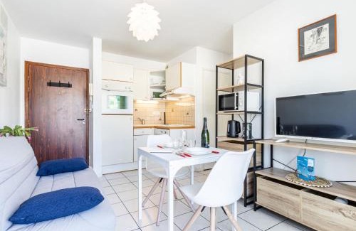 Pontaillac Apartment | Apartment Les Sternes by Interhome