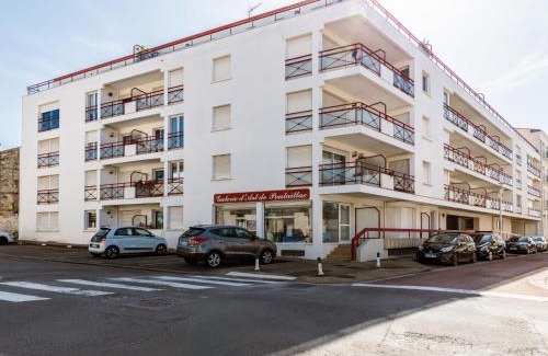 Pontaillac Apartment | Apartment Les Sternes by Interhome